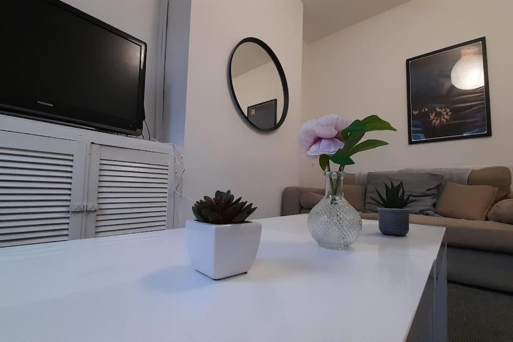 Spacious 4 Bedroom, Free Netflix, Central Location Cardiff Exterior foto