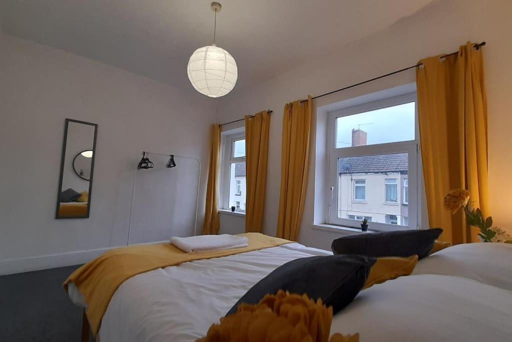 Spacious 4 Bedroom, Free Netflix, Central Location Cardiff Exterior foto