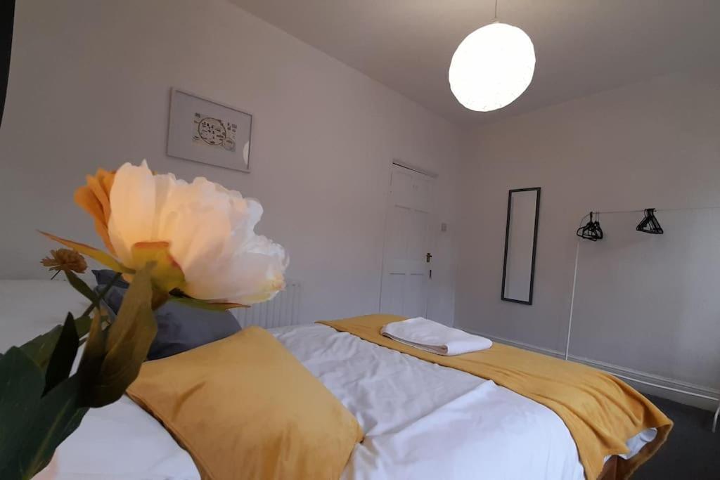 Spacious 4 Bedroom, Free Netflix, Central Location Cardiff Exterior foto