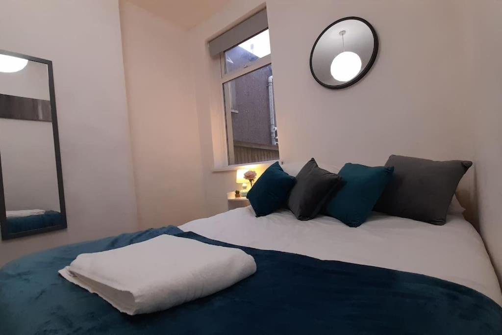 Spacious 4 Bedroom, Free Netflix, Central Location Cardiff Exterior foto
